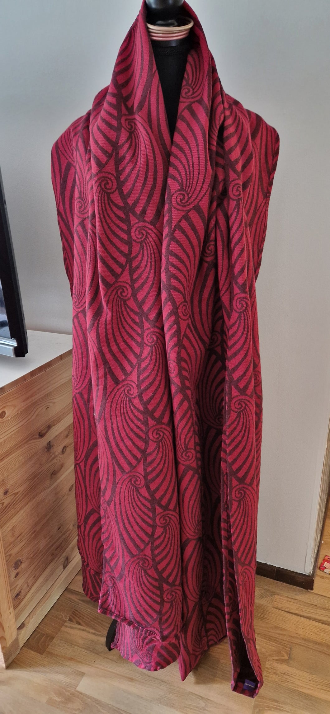 Yaro vävd sjal - Dandy Burgund Black Wool Blend - 60% bomull, 35% merinoull, 5% silke - Demoex