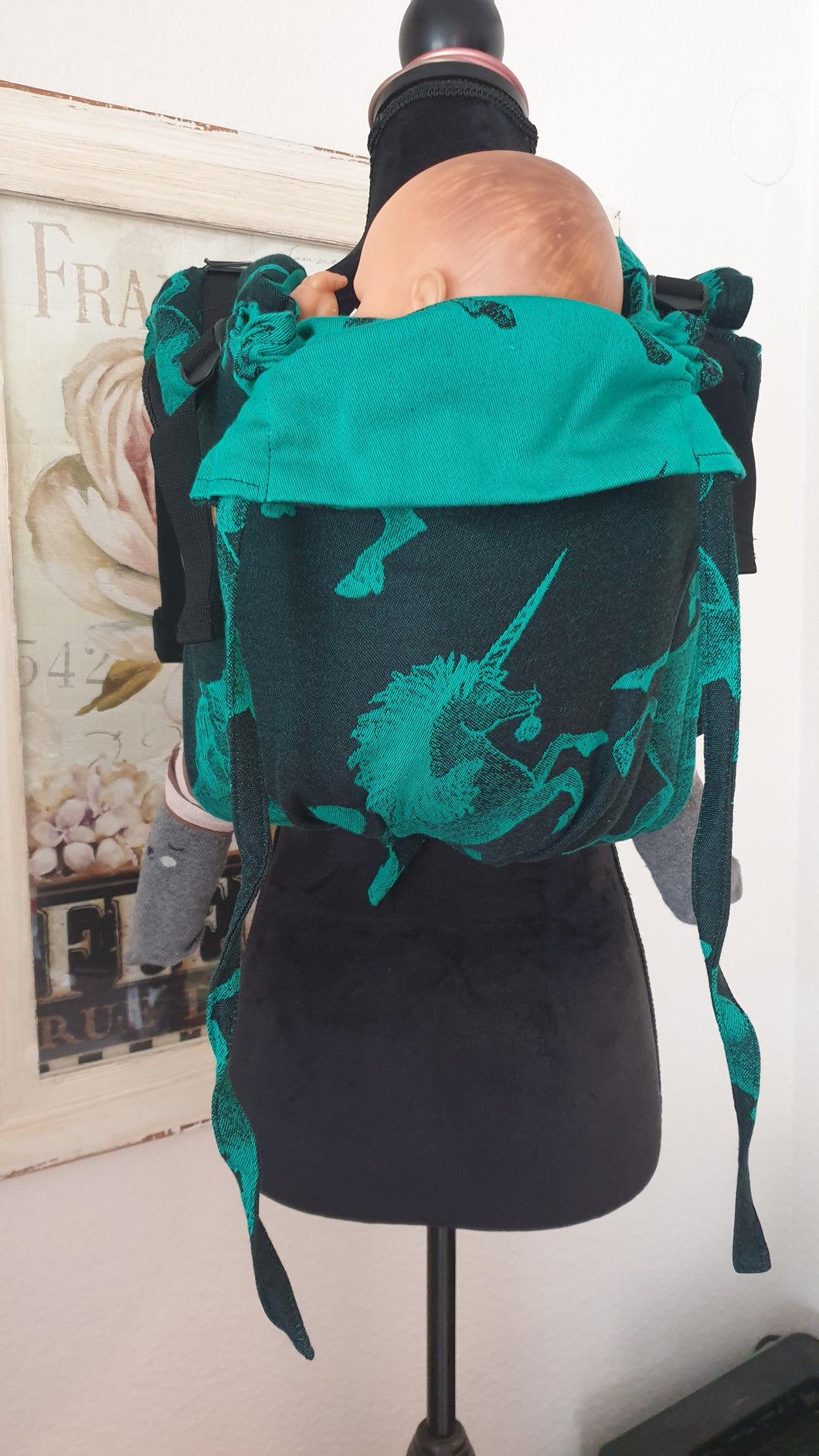 Lenny Buckle Onbuhimo-Trage – ENCHANTED BEASTS - EMERALD (REVERSE VERSION) – 100 % Baumwolle