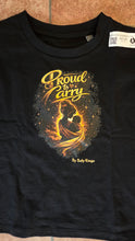 Load image into Gallery viewer, Oversized croppad T-shirt med tryck "Proud to Carry - mamma med bebis/stjärnhimmel"

