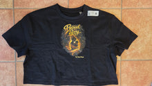 Load image into Gallery viewer, Oversized croppad T-shirt med tryck "Proud to Carry - mamma med bebis/stjärnhimmel"
