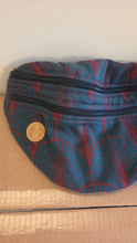 Laden Sie das Bild in den Galerie-Viewer, Waist Bag Large - DECO - MAROON MOSS - Begagnad
