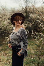 Laden Sie das Bild in den Galerie-Viewer, LennyHybrid Half Buckle Carrier - LITTLE HERRINGBONE OMBRE RAGTIME - 100% bomull - Standard
