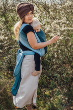 Laden Sie das Bild in den Galerie-Viewer, Lenny Lamb Woven Baby Tragetuch – LITTLE HERRINGBONE OMBRE BEBOP – 100% Baumwolle
