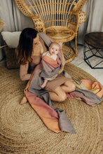 Ladda upp bild till gallerivisning, Lenny Lamb Woven Baby Wrap/Vävd sjal - BIG HERRINGBONE - FANDANGO - 100% bomull
