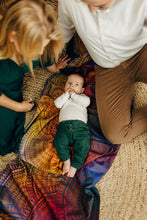 Ladda upp bild till gallerivisning, Lenny Lamb Woven Baby Wrap/Vävd sjal - PEACOCK'S TAIL - BOLERO - 100% bomull
