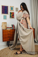 Laden Sie das Bild in den Galerie-Viewer, Lenny Lamb Woven Baby Wrap/Vävd sjal - PEANUT BUTTER - 100% bomull
