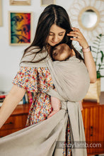 Laden Sie das Bild in den Galerie-Viewer, Lenny Lamb Woven Baby Wrap/Vävd sjal - PEANUT BUTTER - 100% bomull
