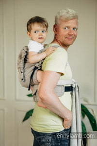 LennyHybrid Half Buckle Carrier - LITTLE HERRINGBONE ALMOND - 100% bomull - Preschool