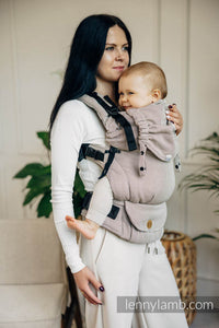 LennyUpGrade Carrier - LITTLE HERRINGBONE ALMOND - 100% bomull