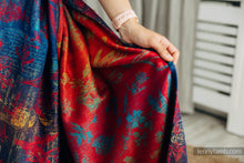 Laden Sie das Bild in den Galerie-Viewer, Lenny Lamb Woven Baby Wrap/Vävd sjal - HERBARIUM - WILD MEADOW - 100% bomull
