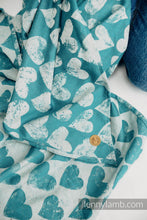 Laden Sie das Bild in den Galerie-Viewer, Lenny Lamb Woven Baby Wrap/Vävd sjal - LOVKA PETITE - BOUNDLESS - 100% bomull

