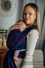 Laden Sie das Bild in den Galerie-Viewer, Lenny Lamb Woven Baby Wrap/Vävd sjal - WILD WINE - BOUQUET - 100% bomull
