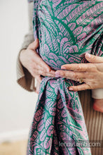 Laden Sie das Bild in den Galerie-Viewer, Lenny Lamb Woven Baby Wrap/Vävd sjal - WILD SOUL - SASSY - 100% bomull
