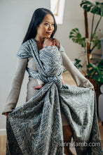 Laden Sie das Bild in den Galerie-Viewer, Lenny Lamb Woven Baby Wrap/Vävd sjal - WILD SOUL - NIKE - 100% bomull
