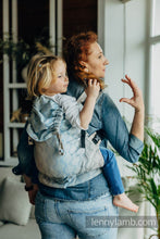 Laden Sie das Bild in den Galerie-Viewer, LennyPreschool Carrier - PETALS - RESTFUL - 100% bomull

