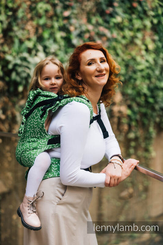 LennyPreschool Carrier - ENCHANTED NOOK - EVERGREEN - 54% bomull, 46% Tencel™