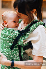 Laden Sie das Bild in den Galerie-Viewer, LennyUpGrade Carrier - ENCHANTED NOOK - EVERGREEN - 54% bomull, 46% Tencel™

