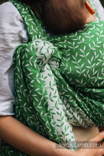 Laden Sie das Bild in den Galerie-Viewer, Lenny Lamb Woven Baby Wrap/Vävd sjal - ENCHANTED NOOK - EVERGREEN - 54% bomull, 46% Tencel™
