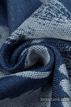 Laden Sie das Bild in den Galerie-Viewer, Lenny Lamb Woven Baby Wrap/Vävd sjal - VIRIDIFLORA - ROYAL BABY- 100% bambu viskos

