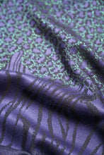 Ladda upp bild till gallerivisning, Flip X Baby Carrier - Majestic Motherhood - 50% bambuviskos, 49% ekologisk bomull, 1% polyester
