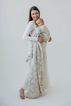 Ladda upp bild till gallerivisning, Lenny Lamb Woven Baby Wrap/Vävd sjal - VIRIDIFLORA - CONNECT - 50% bomull, 25% hampa, 25% lyocell
