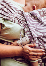 Ladda upp bild till gallerivisning, LELIBA Tai bärsele - Bungi Rubus - 100% ekologisk bomull
