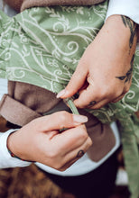 Ladda upp bild till gallerivisning, LELIBA Tai bärsele - Ramus Clea - 100% ekologisk bomull
