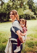 Laden Sie das Bild in den Galerie-Viewer, LELIBA Wrap Up Babytrage – Bungi Leinen – 50% Bio-Baumwolle, 50% leinen
