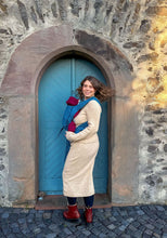 Laden Sie das Bild in den Galerie-Viewer, LELIBA Tai Babytrage - Bungi Coralie - 100% Bio-Baumwolle
