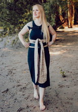 Ladda upp bild till gallerivisning, LELIBA Tai bärsele - Ramus Rega - 100% ekologisk bomull
