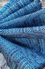 Load image into Gallery viewer, Vanamo Woven Wrap/Vävd sjal - Kide Laine - 55% ekologisk bomull, 30% linne, 15% bourettesilke
