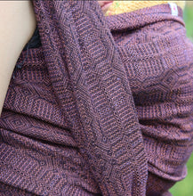 Laden Sie das Bild in den Galerie-Viewer, Vanamo Woven Wrap/Vävd sjal - Kide Kanerva - 75% ekologisk bomull, 25% linne
