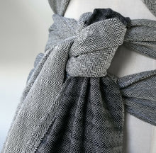 Load image into Gallery viewer, Wompat Wrap Tai Graniitti - 100% organic cotton
