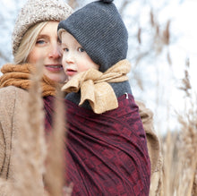 Load image into Gallery viewer, Vanamo Woven Wrap - Pitsi Aeria newborn - 65% organic cotton, 30% merino wool, 5% kapok
