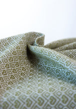 Ladda upp bild till gallerivisning, Vanamo Woven Wrap/Vävd sjal - Lempi Mimosa - 100% bomull

