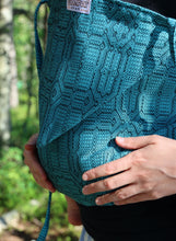 Laden Sie das Bild in den Galerie-Viewer, Wompat Baby Carrier Neva - 100% ekologisk bomull
