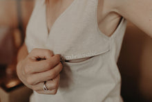 Laden Sie das Bild in den Galerie-Viewer, Mumbelievable amningstopp - Beige
