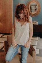 Laden Sie das Bild in den Galerie-Viewer, Mumbelievable amningstopp - Beige
