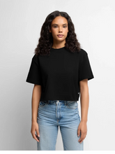 Load image into Gallery viewer, Oversized croppad T-shirt med tryck "Proud to Carry - mamma med bebis/stjärnhimmel"
