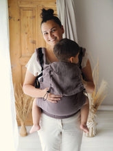 Laden Sie das Bild in den Galerie-Viewer, Little Frog Baby Carrier Preschooler - Pure Linen Frappe - 100% linne
