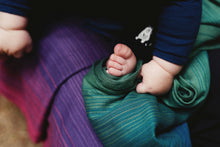 Laden Sie das Bild in den Galerie-Viewer, Little Frog Ringsling – Bamboo Zircon – 75 % gekämmte Baumwolle, 25 % Bambus
