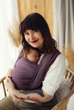 Ladda upp bild till gallerivisning, Little Frog Baby Wrap - Bamboo Rubellite - 75% kammad bomull, 25% bambu
