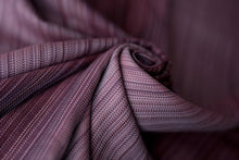 Ladda upp bild till gallerivisning, Little Frog Baby Wrap - Bamboo Rubellite - 75% kammad bomull, 25% bambu
