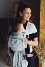 Laden Sie das Bild in den Galerie-Viewer, Little Frog Cross Hybrid Carrier - Grey Cube - 100% bomull

