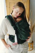 Laden Sie das Bild in den Galerie-Viewer, Little Frog Prime Carrier V3 - Adventure Miles - 100% Baumwolle
