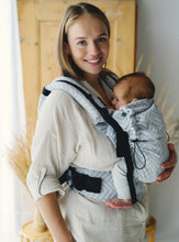 Laden Sie das Bild in den Galerie-Viewer, Little Frog Prime Carrier V3 – Platinum Miles – 100% Baumwolle

