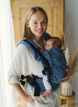 Laden Sie das Bild in den Galerie-Viewer, Little Frog Prime Carrier V3 – Sky Miles – 100 % Baumwolle
