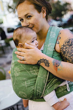 Laden Sie das Bild in den Galerie-Viewer, Little Frog Baby Wrap - Linen Lightness - 75% kammad bomull, 25% linne
