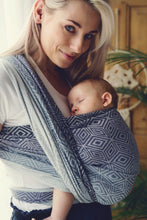 Load image into Gallery viewer, Little Frog Baby Wrap - Rocky Cube - 78% kammad bomull, 22% tencel
