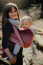 Laden Sie das Bild in den Galerie-Viewer, Little Frog Baby Wrap - Ruby Cube - 100% kammad bomull
